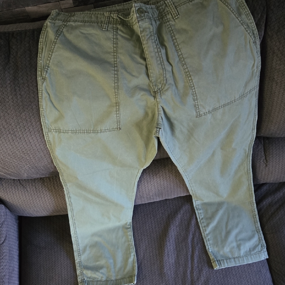 Old Navy Green Cargo Pants Relaxed Fit